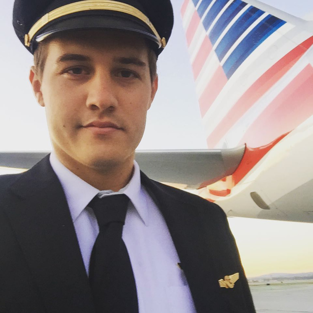 Pilot Pete Emerges as The Bachelor's Likely Next Lead E! News